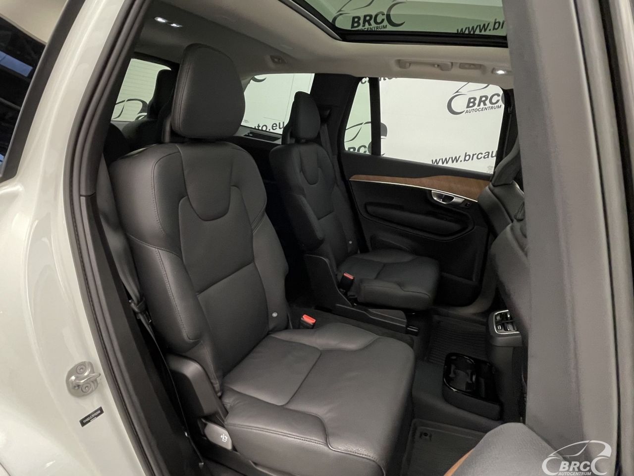 Volvo XC90 | 11