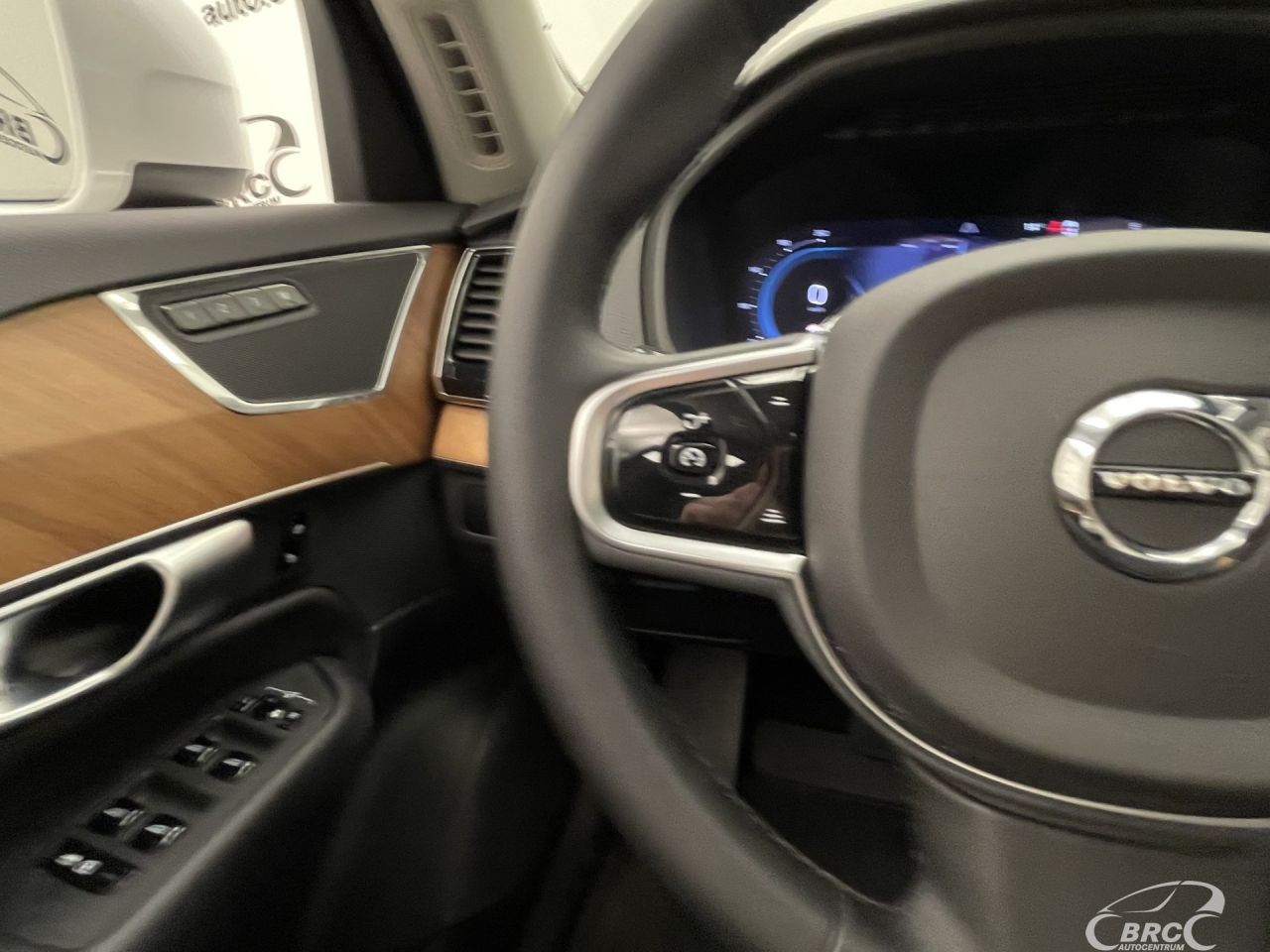 Volvo XC90 | 31