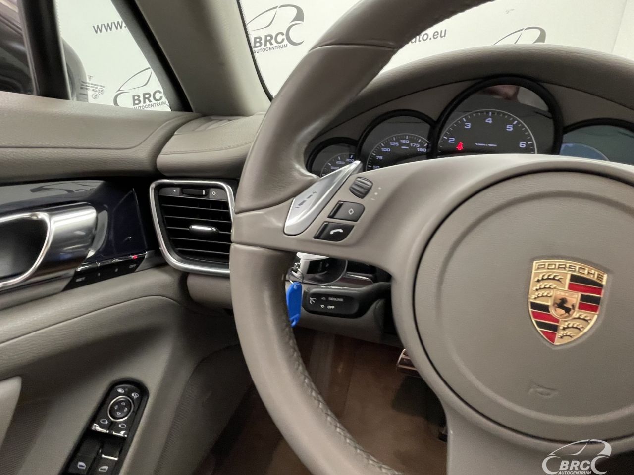 Porsche Panamera | 56