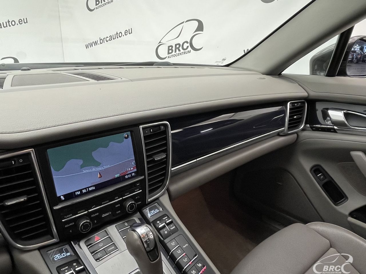 Porsche Panamera | 50
