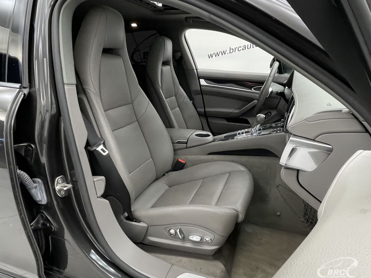 Porsche Panamera | 12