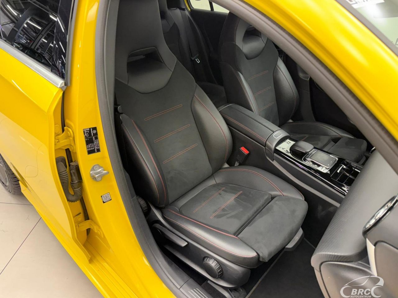 Mercedes-Benz A220 | 21