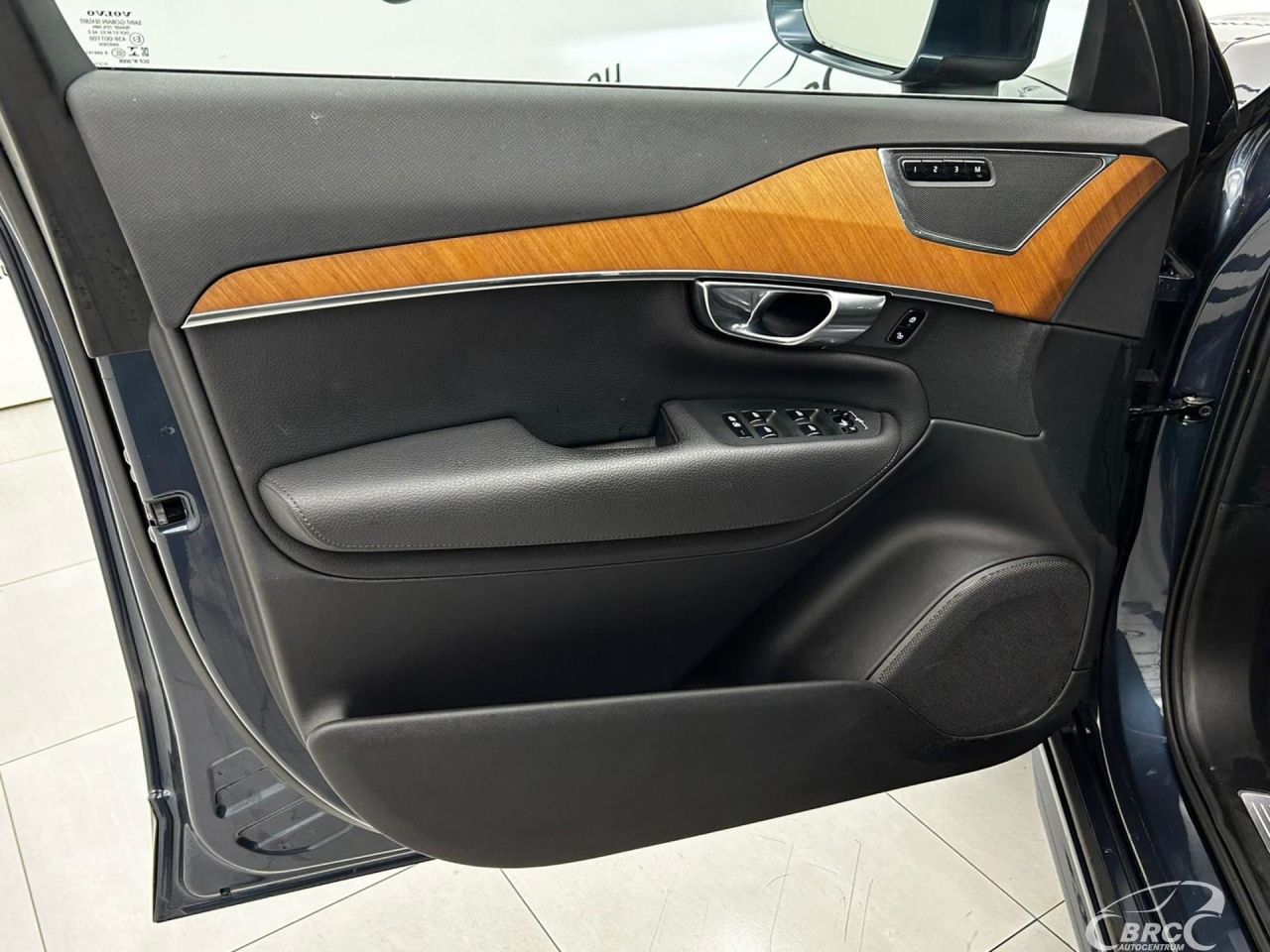 Volvo XC90 | 11