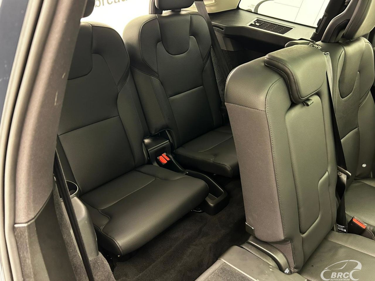 Volvo XC90 | 9