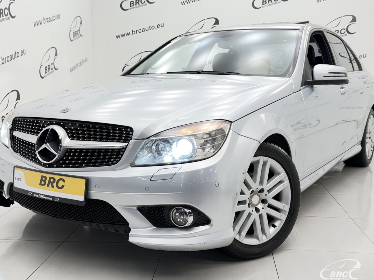 Mercedes-Benz C250 | 44