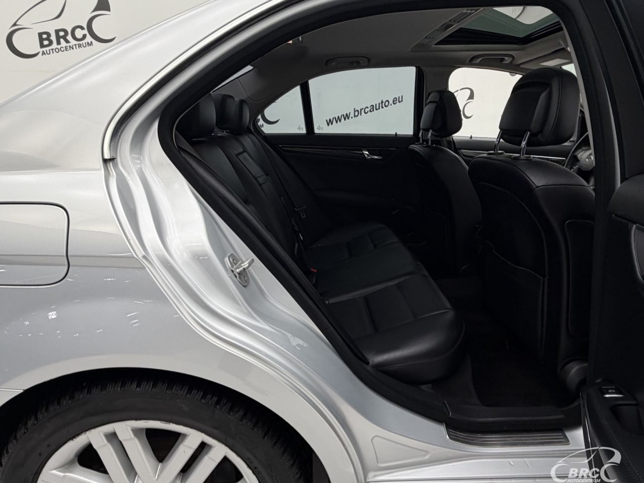 Mercedes-Benz C250 | 9