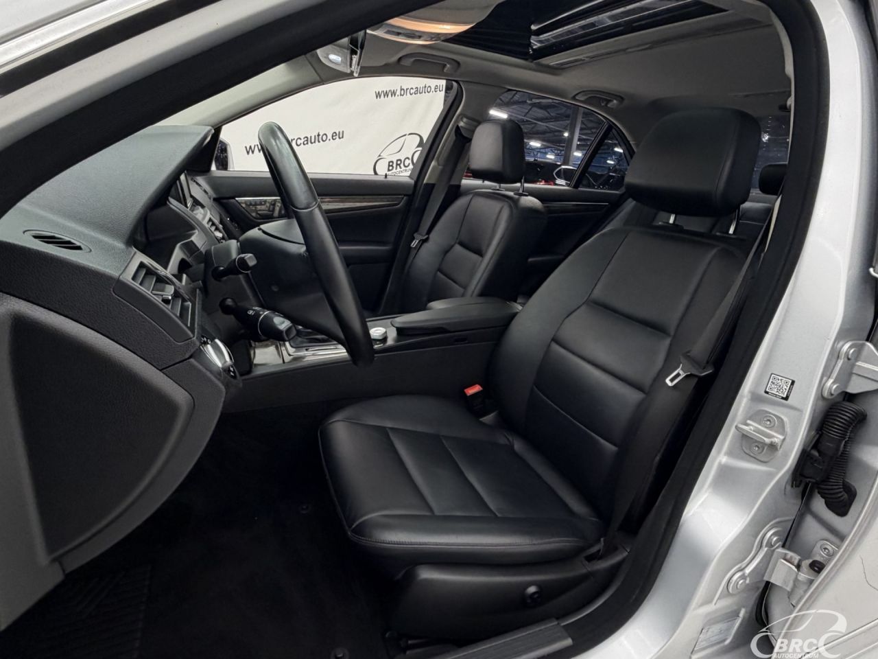 Mercedes-Benz C250 | 23