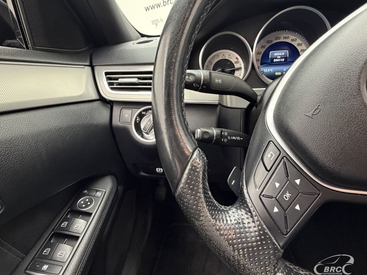 Mercedes-Benz E200 | 30