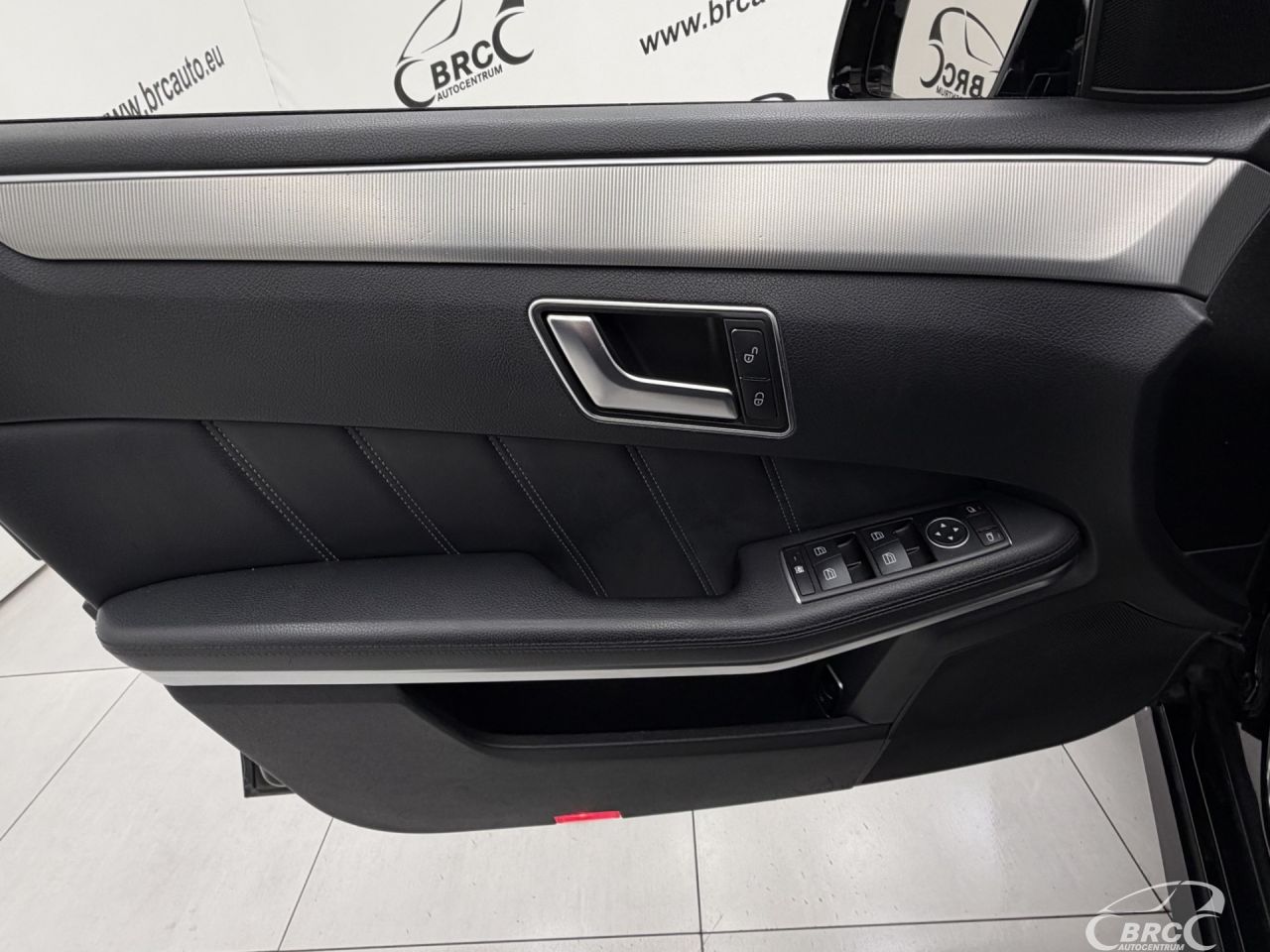 Mercedes-Benz E200 | 19