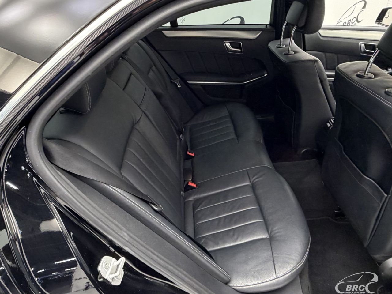 Mercedes-Benz E200 | 9