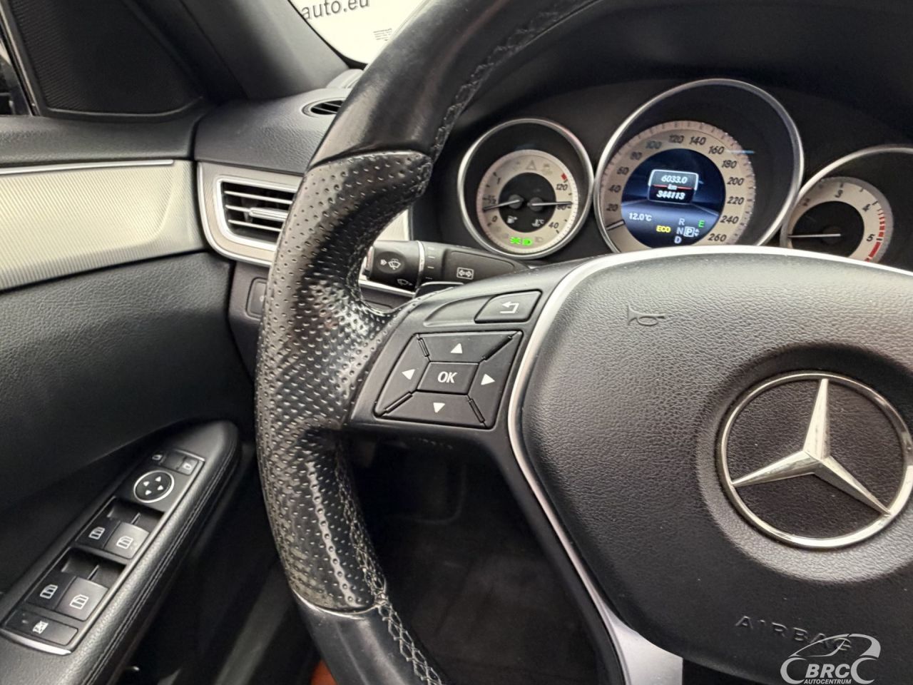 Mercedes-Benz E200 | 29