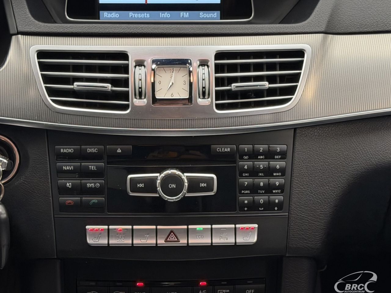 Mercedes-Benz E200 | 15