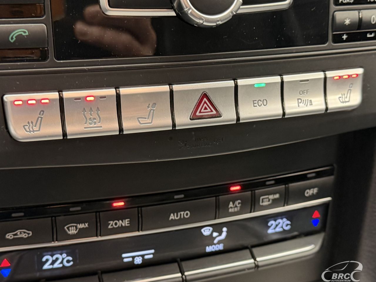 Mercedes-Benz E200 | 37