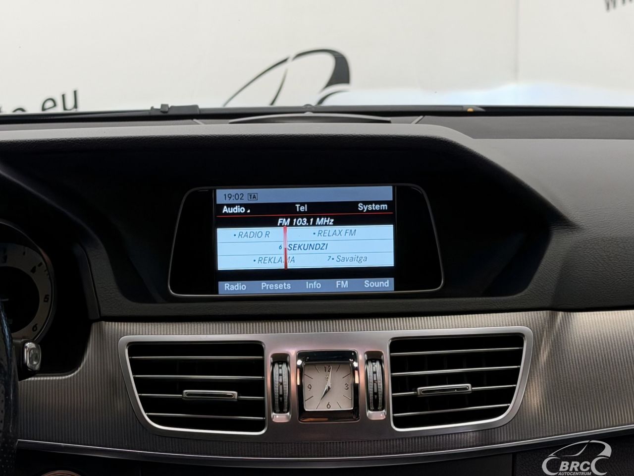 Mercedes-Benz E200 | 14