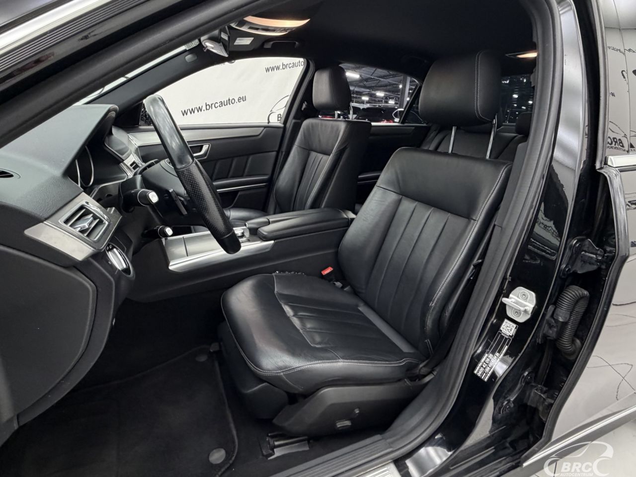 Mercedes-Benz E200 | 22