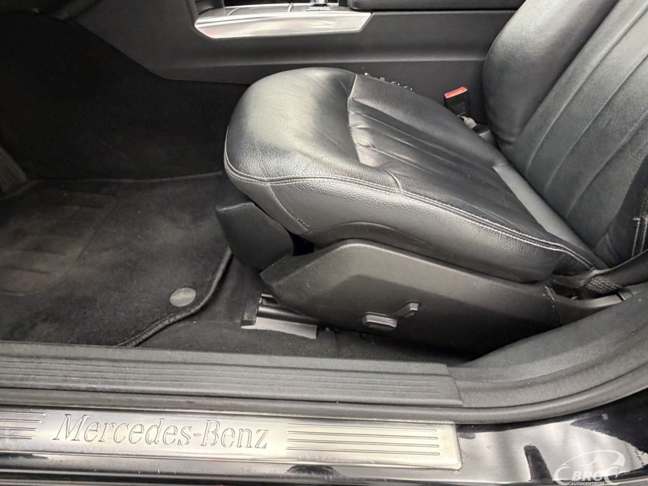 Mercedes-Benz E200 | 21