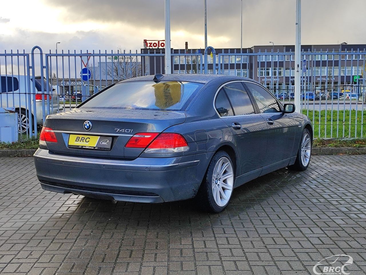 BMW 740 | 1