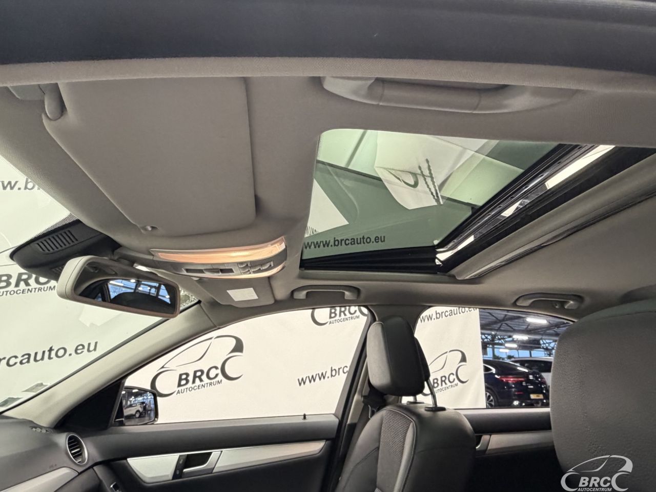 Mercedes-Benz C220 | 24
