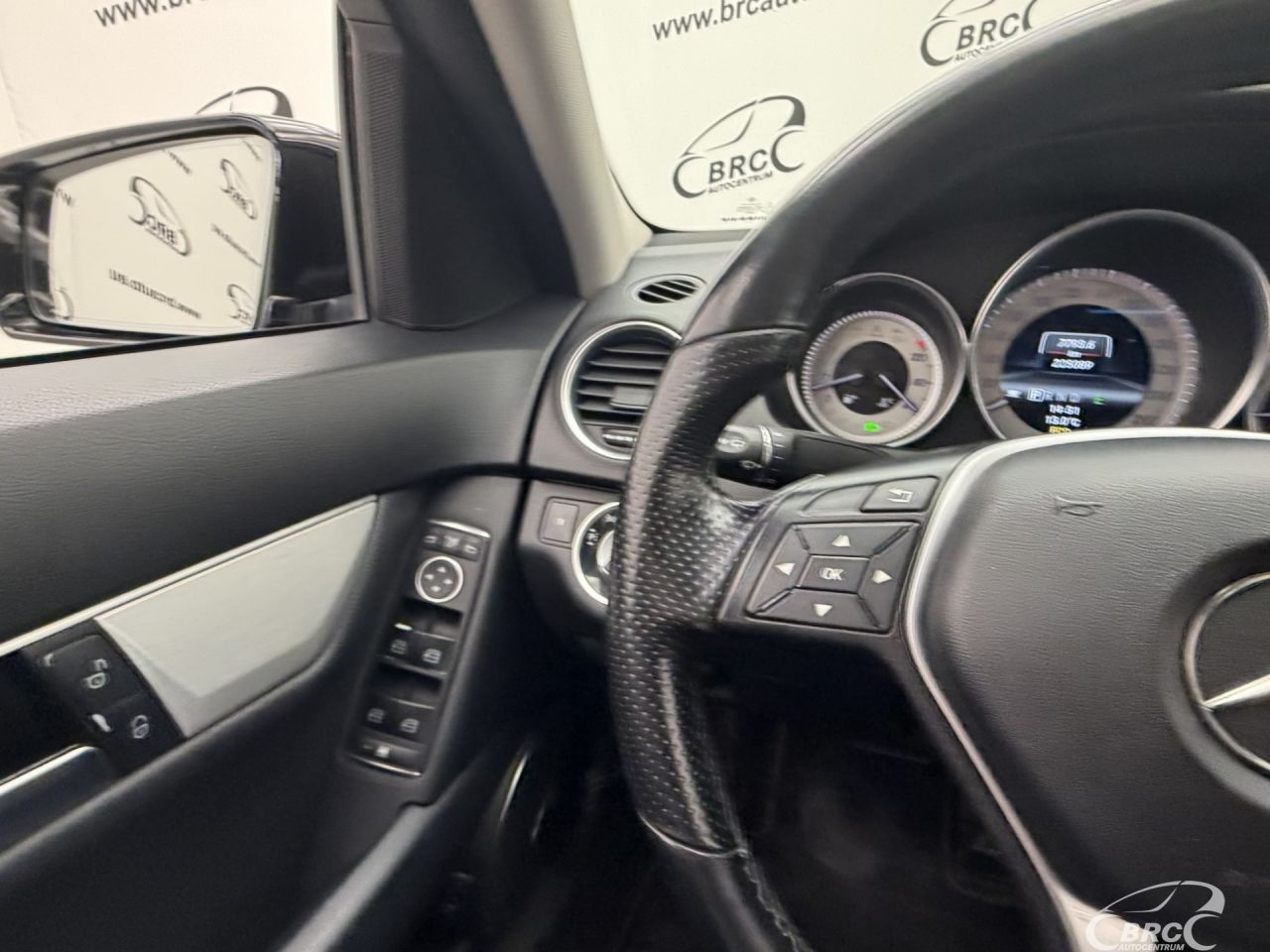 Mercedes-Benz C220 | 32