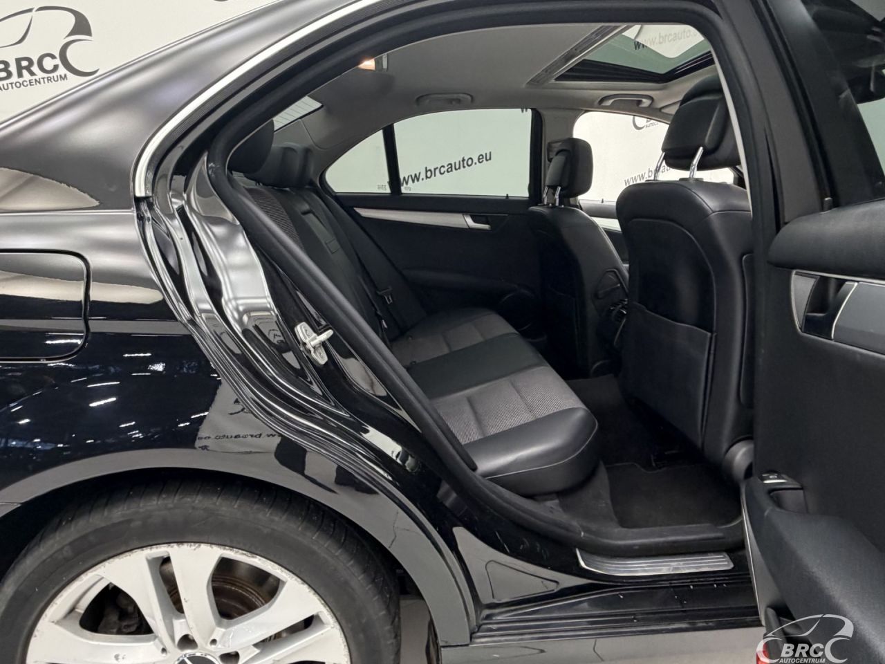 Mercedes-Benz C220 | 9
