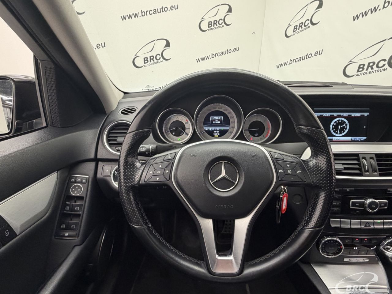 Mercedes-Benz C220 | 30