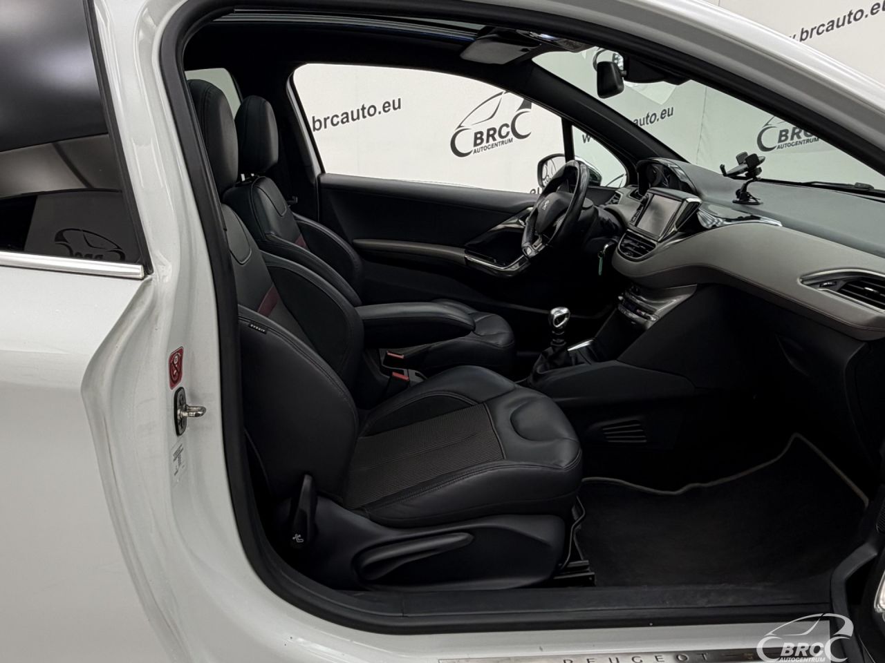 Peugeot 208 | 3