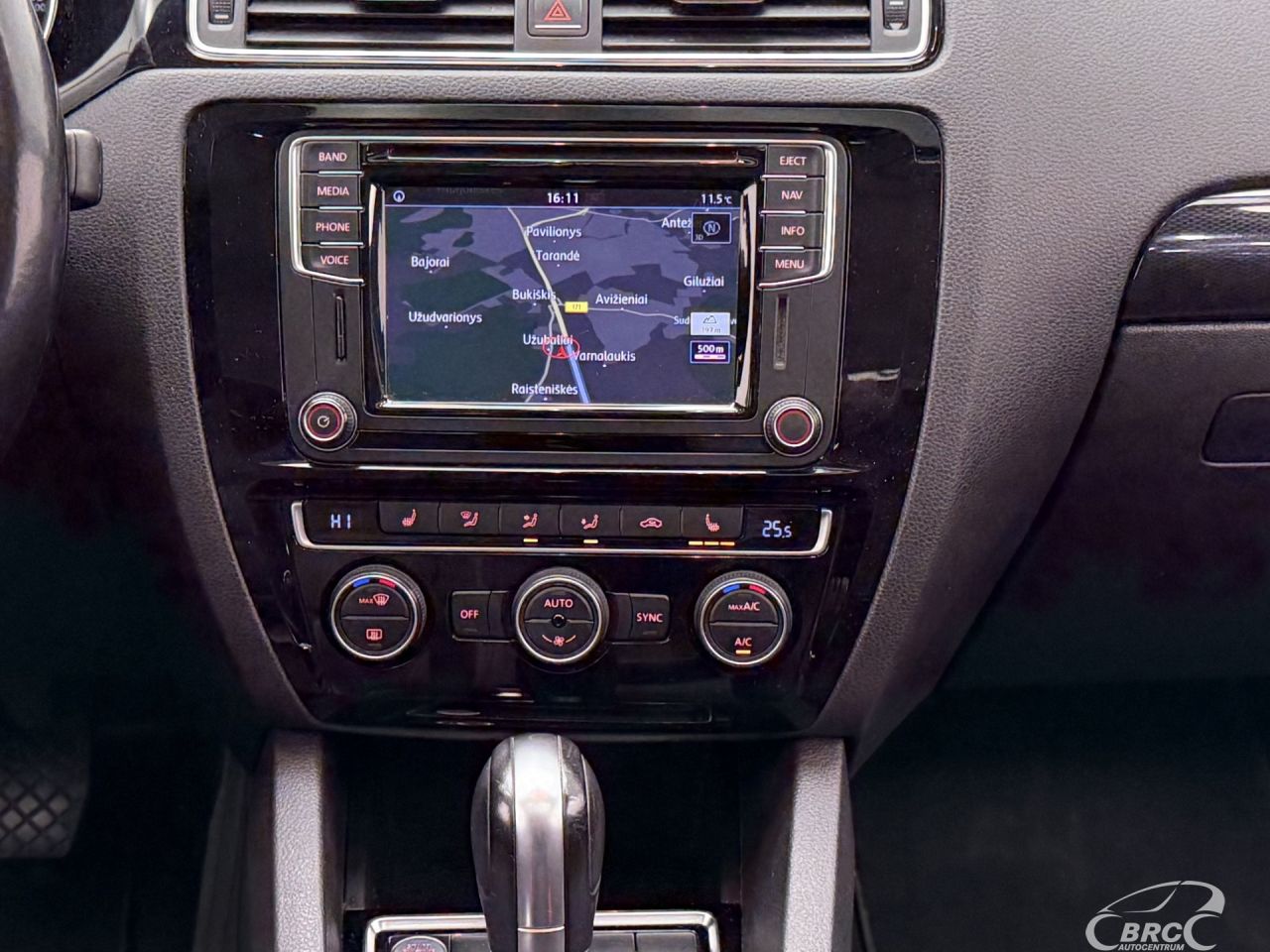 Volkswagen Jetta | 16