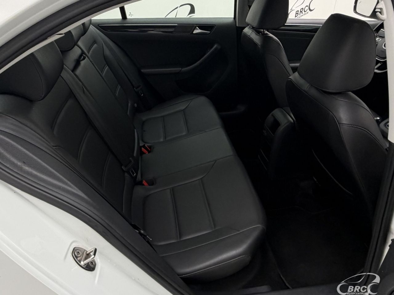 Volkswagen Jetta | 10