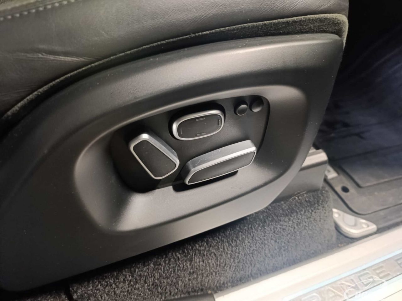 Land Rover Range Rover | 16