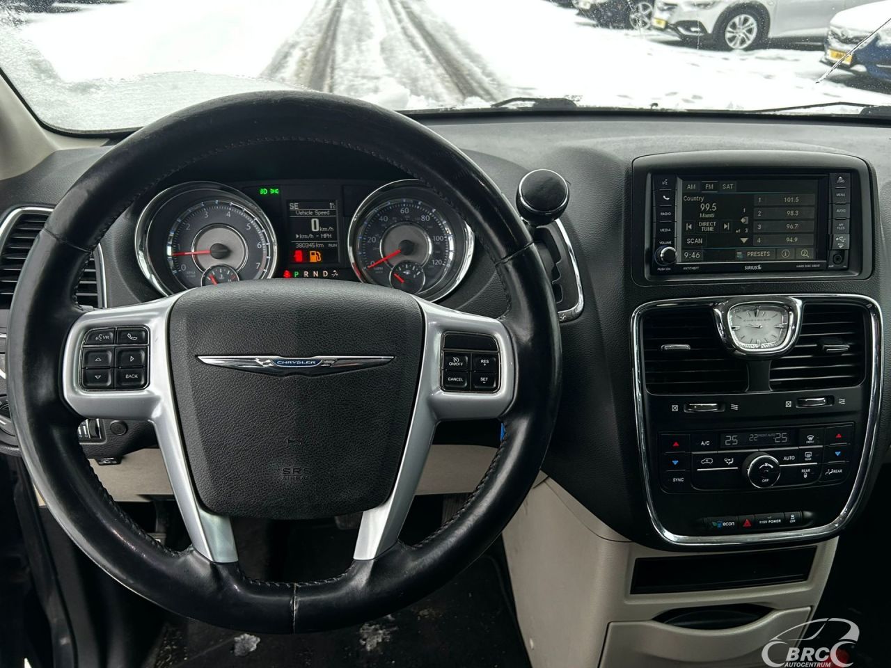 Chrysler Town & Country | 13