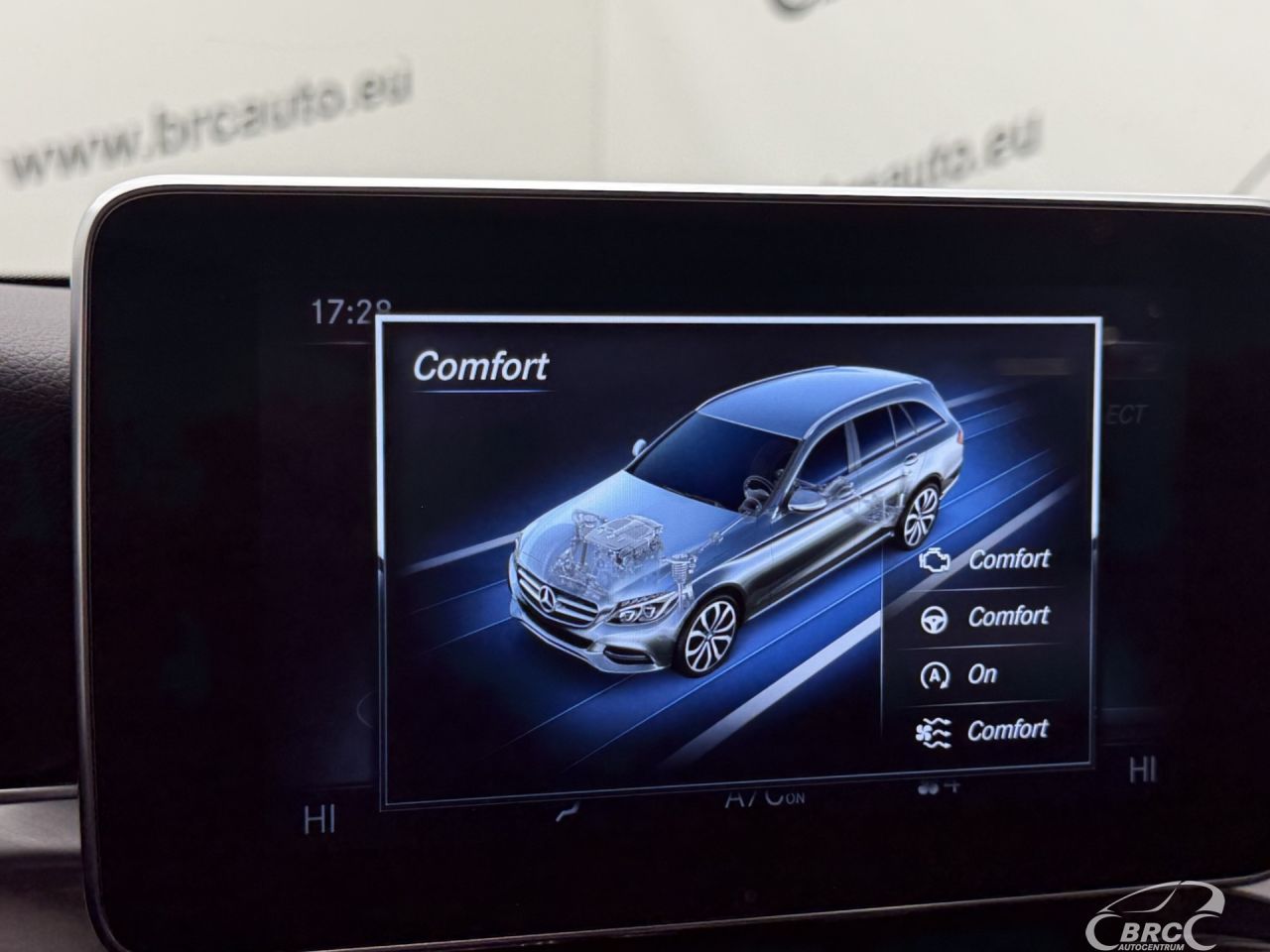 Mercedes-Benz C200 | 40