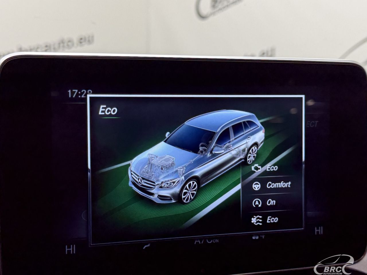 Mercedes-Benz C200 | 39