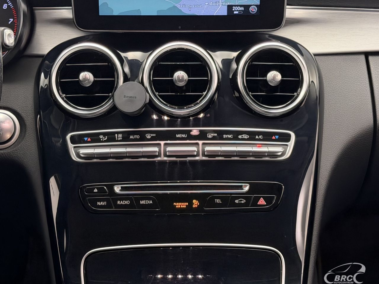 Mercedes-Benz C200 | 16