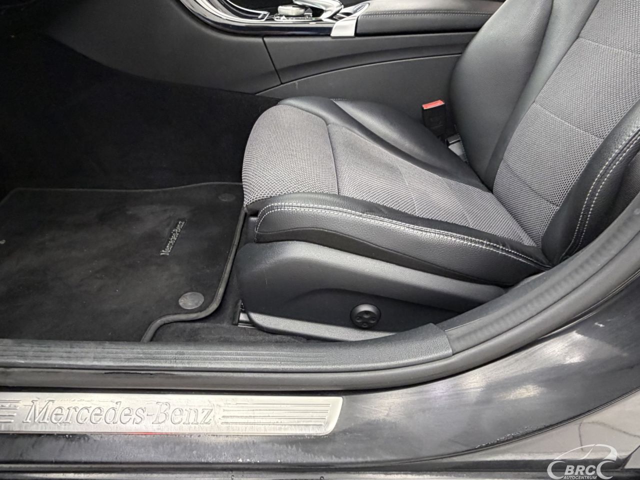 Mercedes-Benz C200 | 23
