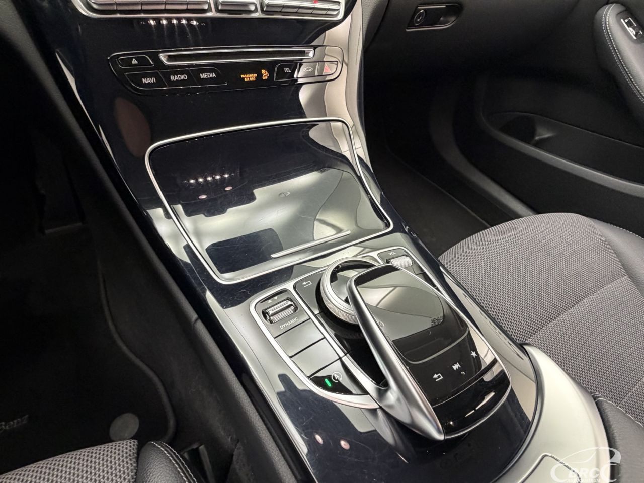 Mercedes-Benz C200 | 27