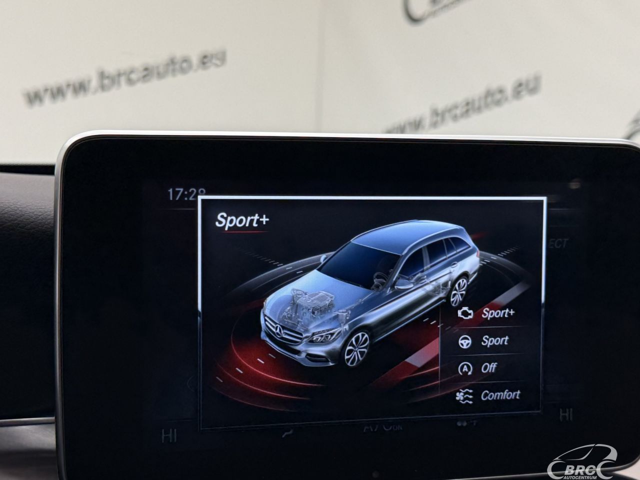 Mercedes-Benz C200 | 42