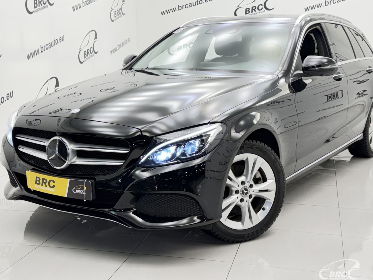 Mercedes-Benz C200 | 48