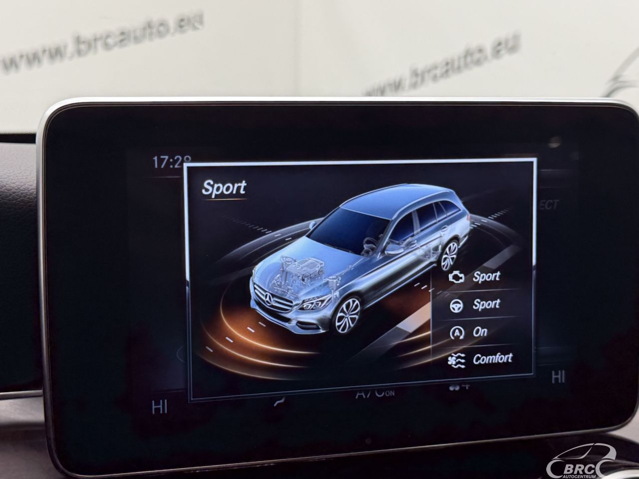 Mercedes-Benz C200 | 41