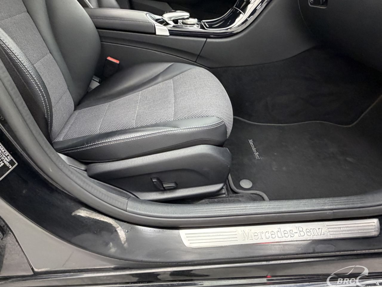 Mercedes-Benz C200 | 5