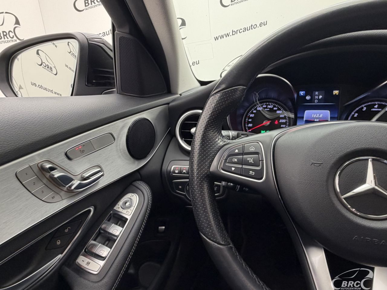 Mercedes-Benz C200 | 31