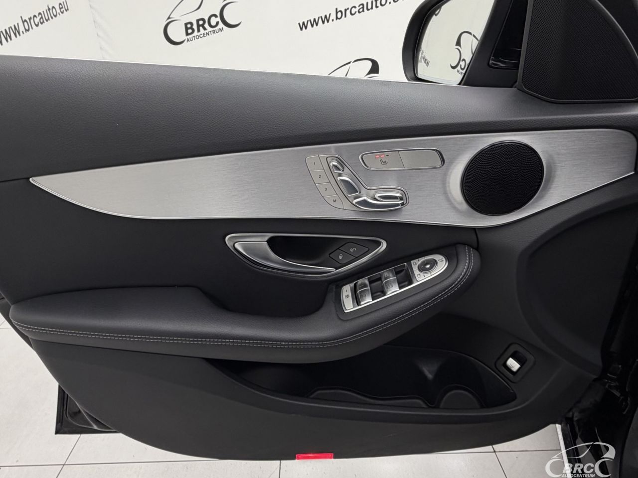 Mercedes-Benz C200 | 21