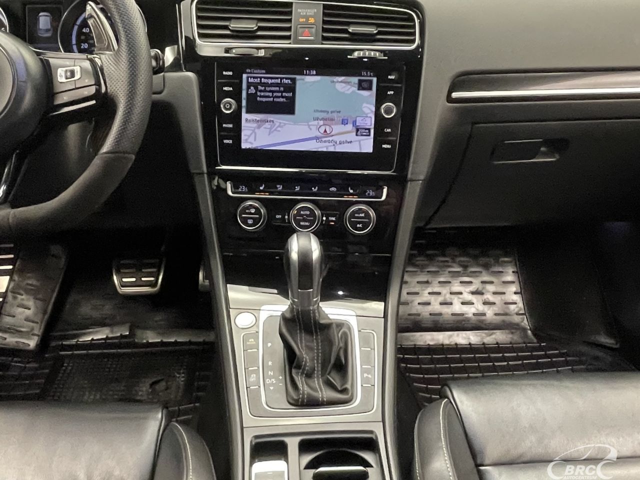 Volkswagen Golf | 15