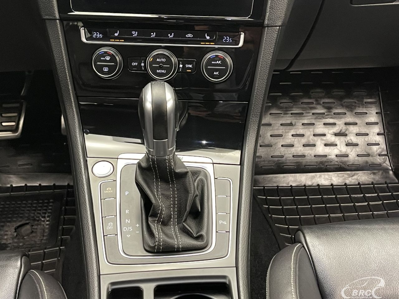 Volkswagen Golf | 17