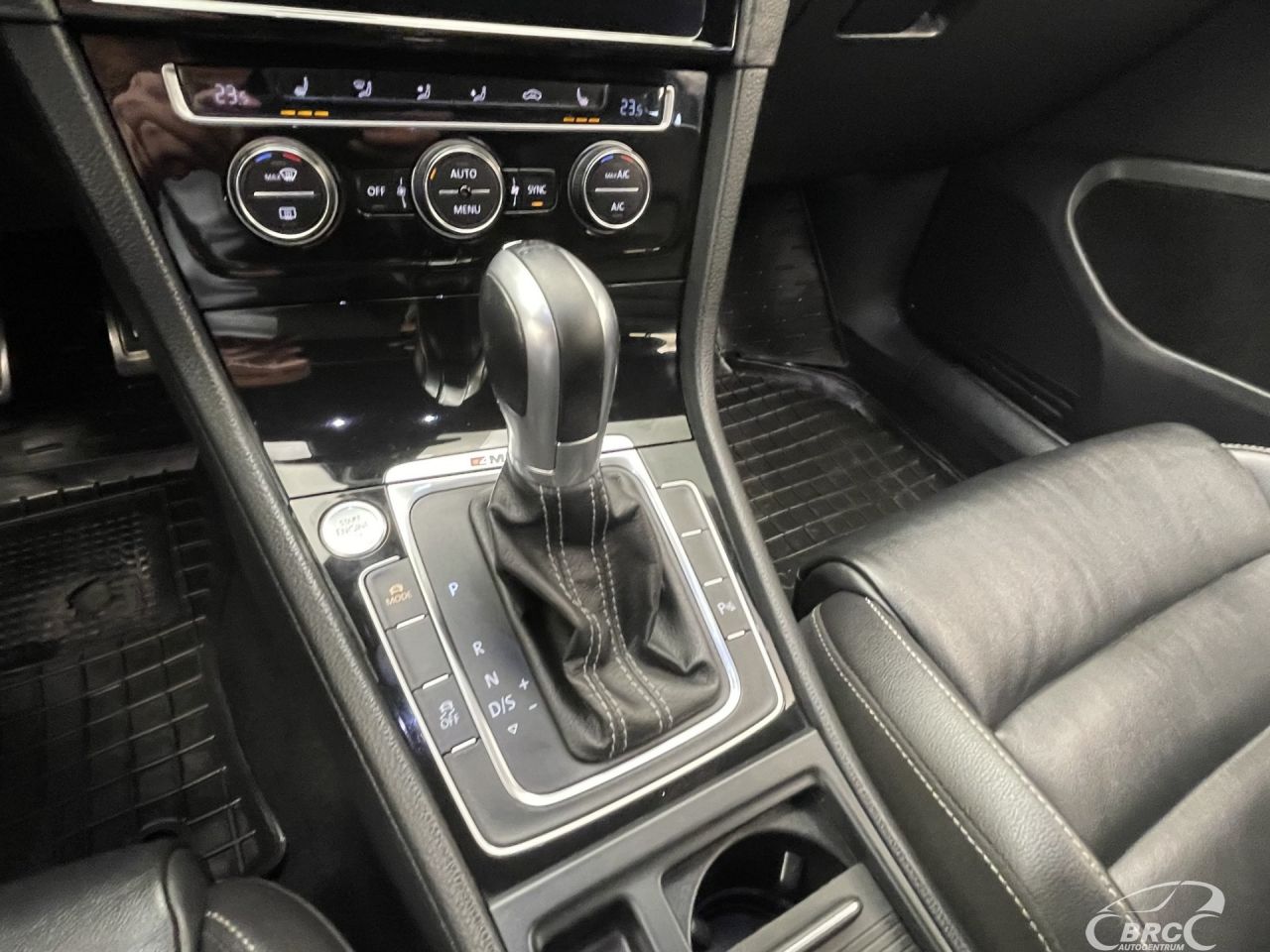 Volkswagen Golf | 26