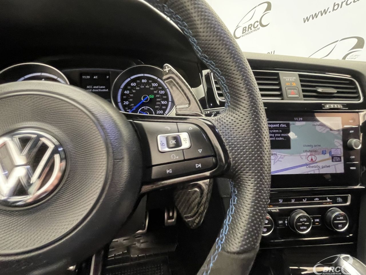 Volkswagen Golf | 32