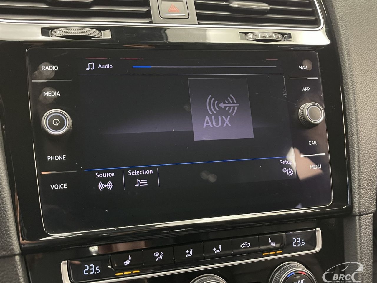 Volkswagen Golf | 40