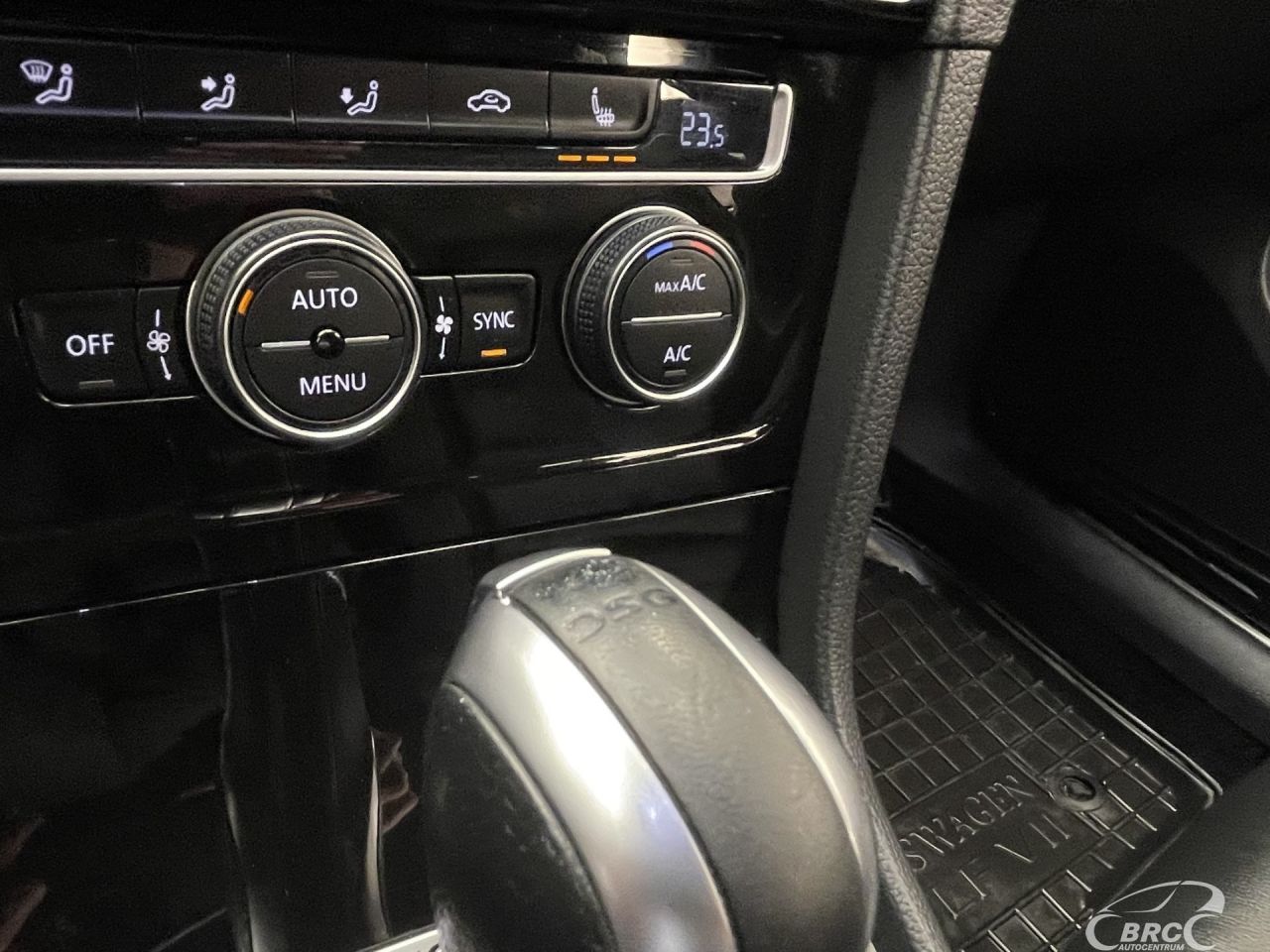 Volkswagen Golf | 29