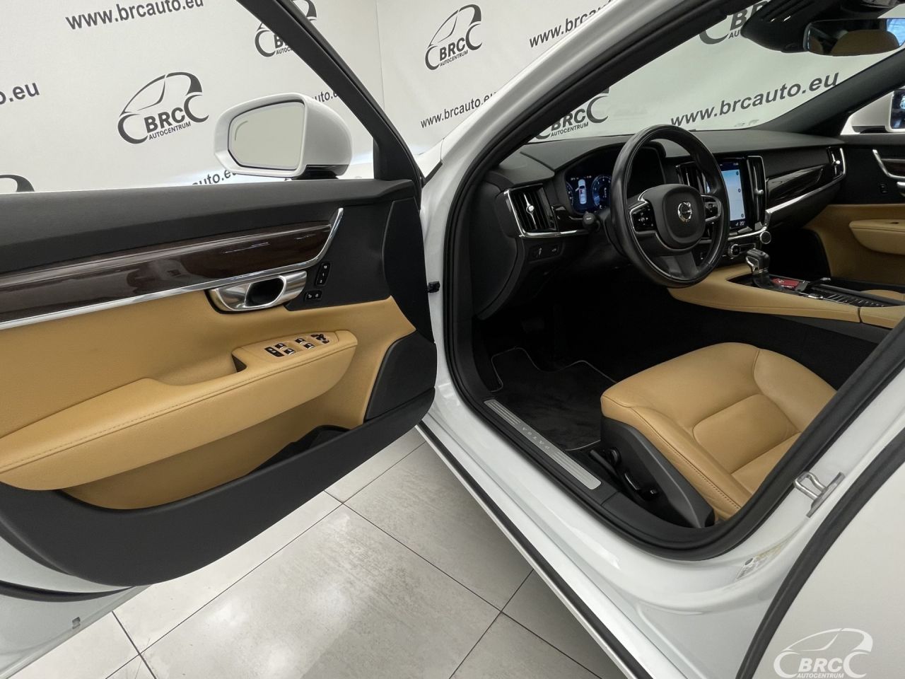 Volvo S90 | 16