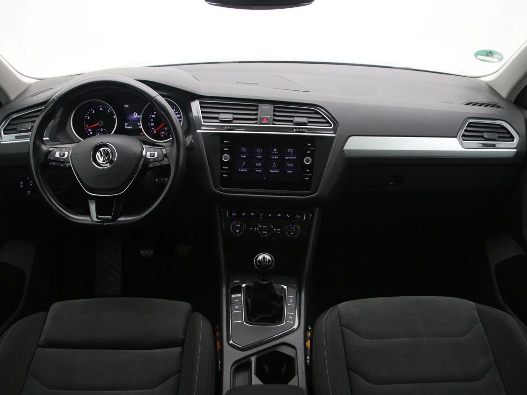Volkswagen Tiguan | 1