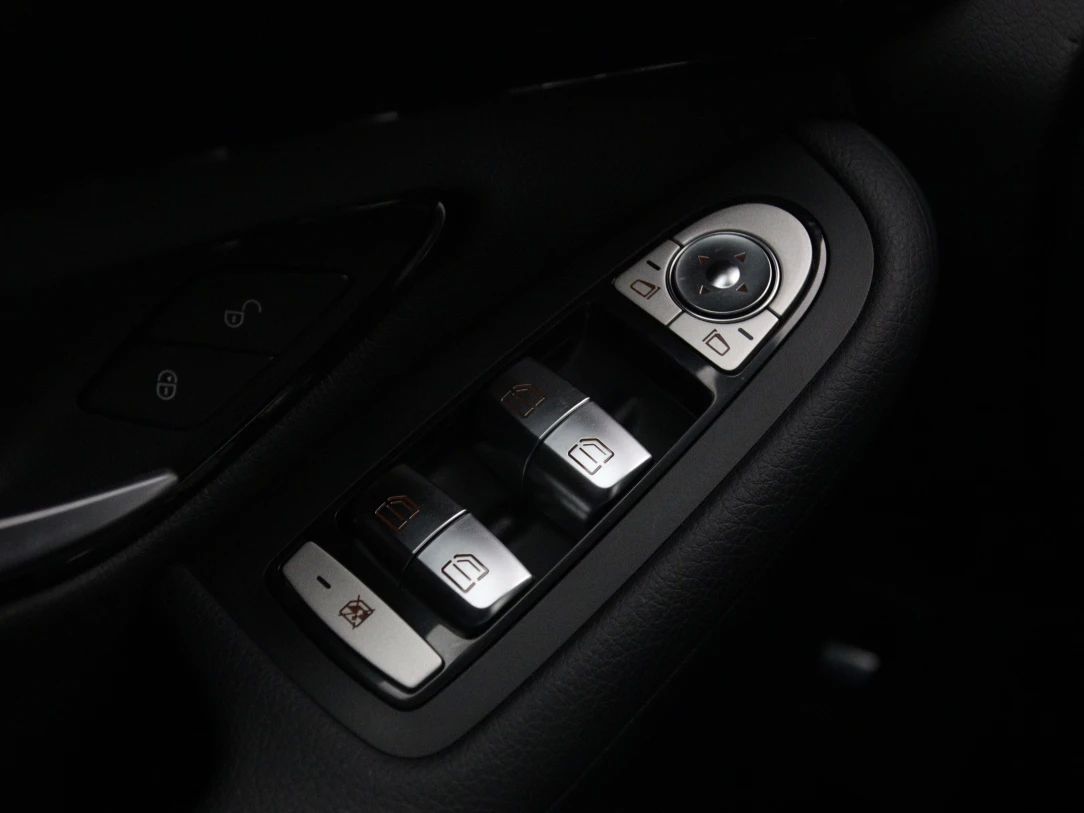 Mercedes-Benz GLC250 | 23